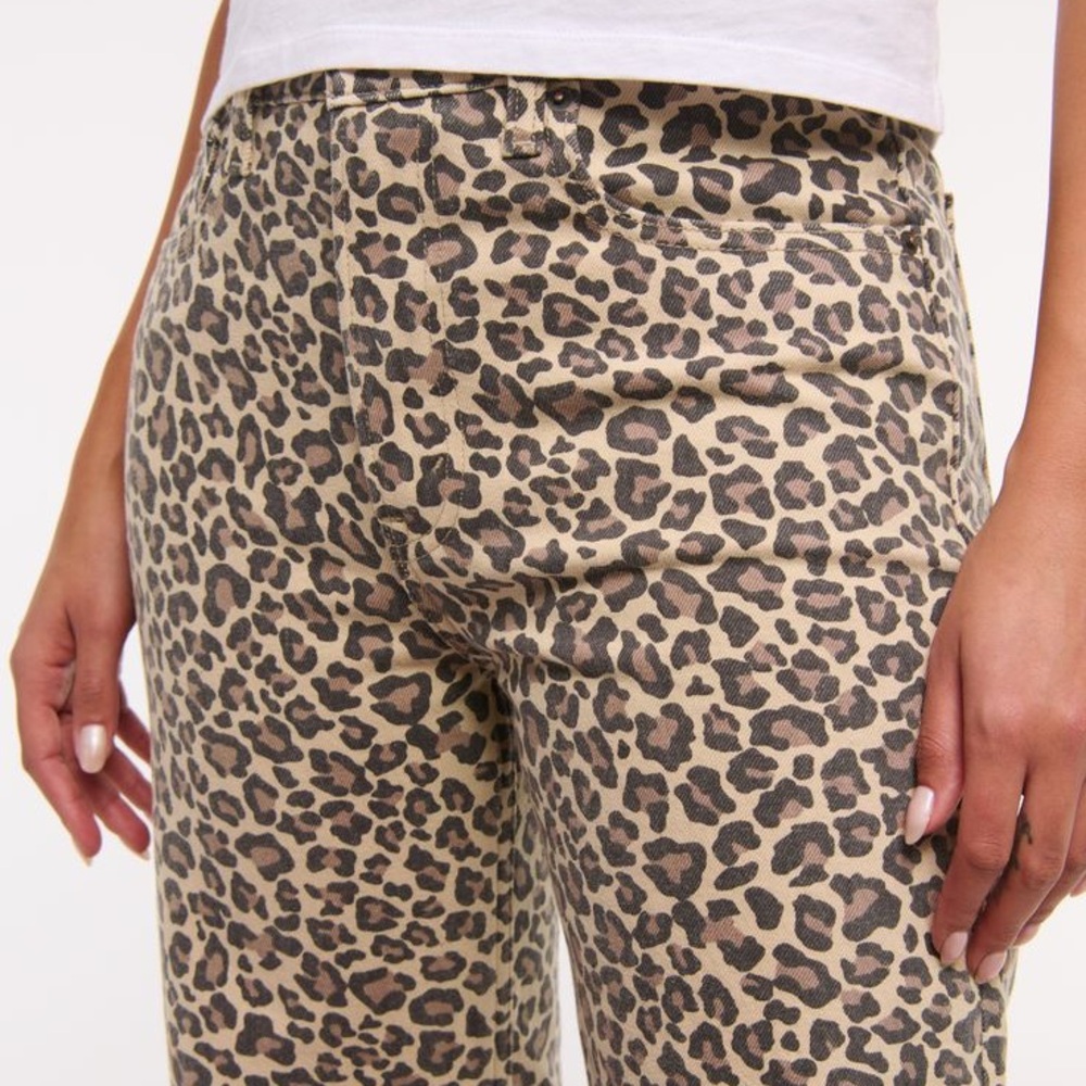 Abercrombie & Fitch Leopard Print jeans